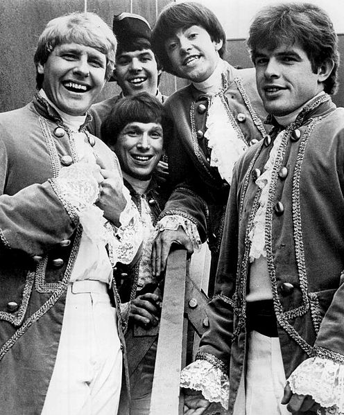 Paul Revere & The Raiders – Biography, Songs, Albums, Discography & Facts
