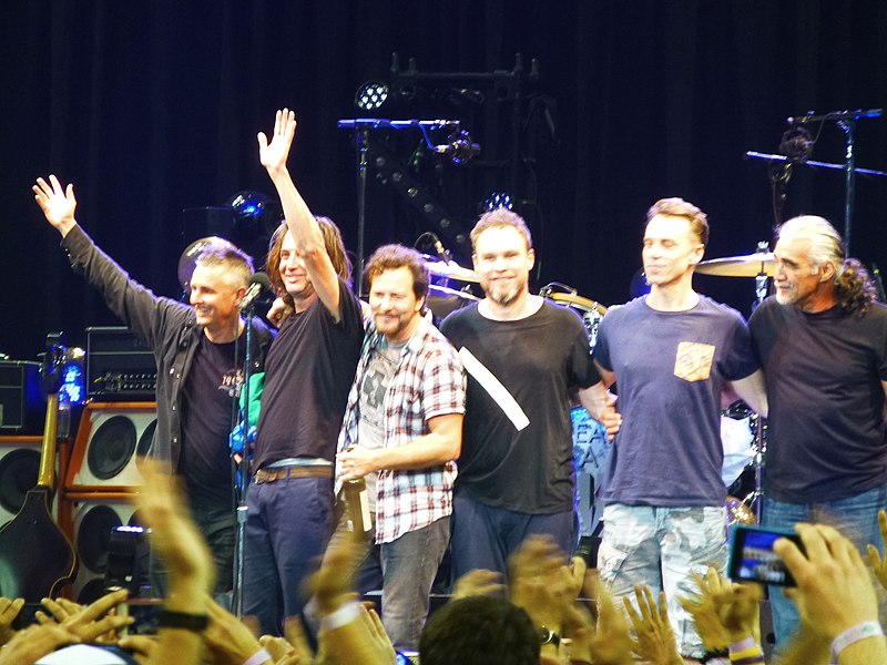 Pearl Jam - Biography, Songs, Albums, Discography & Facts