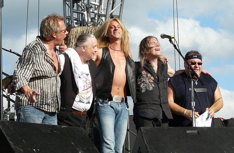 The Guess Who - Biography, Songs, Albums, Discography & Facts