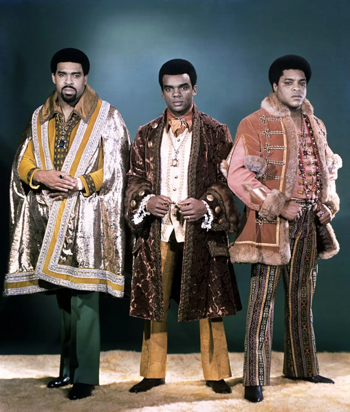 The Isley Brothers – Biography, Songs, Albums, Discography & Facts
