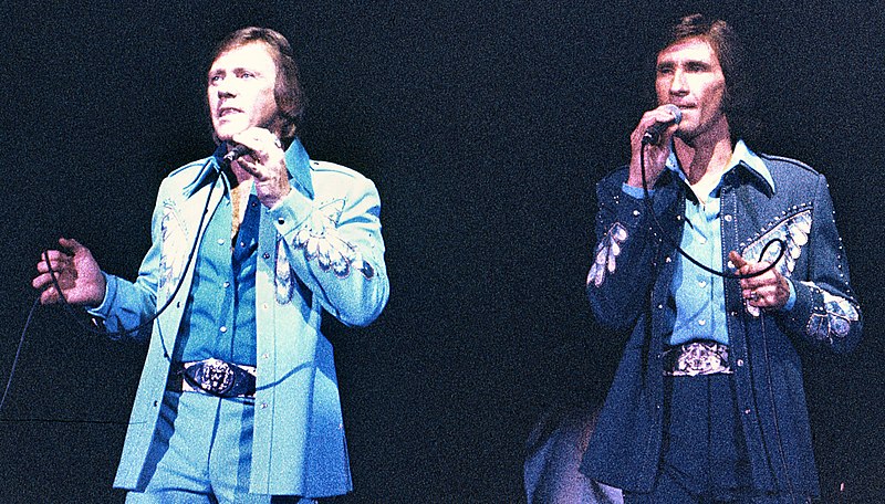 The Righteous Brothers – Biography, Songs, Albums, Discography & Facts
