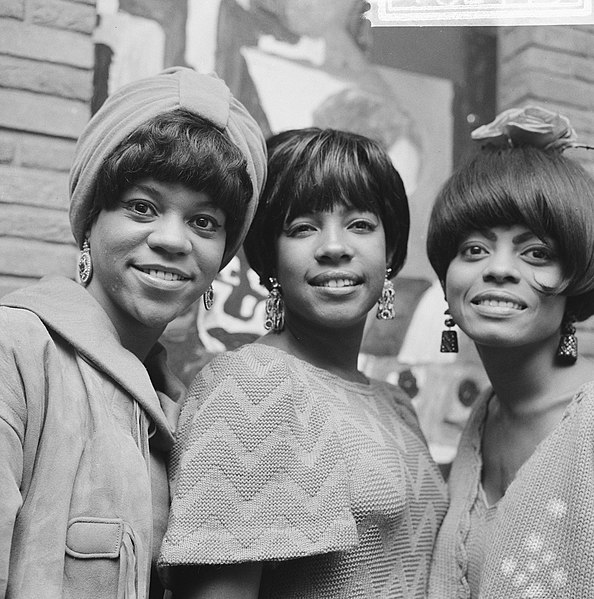 The Supremes – Biography, Songs, Albums, Discography & Facts
